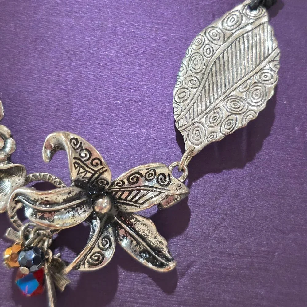 Vintage Contemporary Floral Lily Pansy Bib Charm Silver Black Statement Necklace